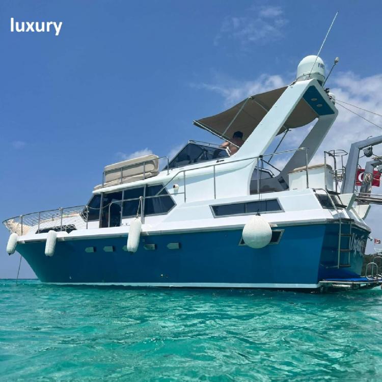AKBUK  PRIVATE BOAT TOUR